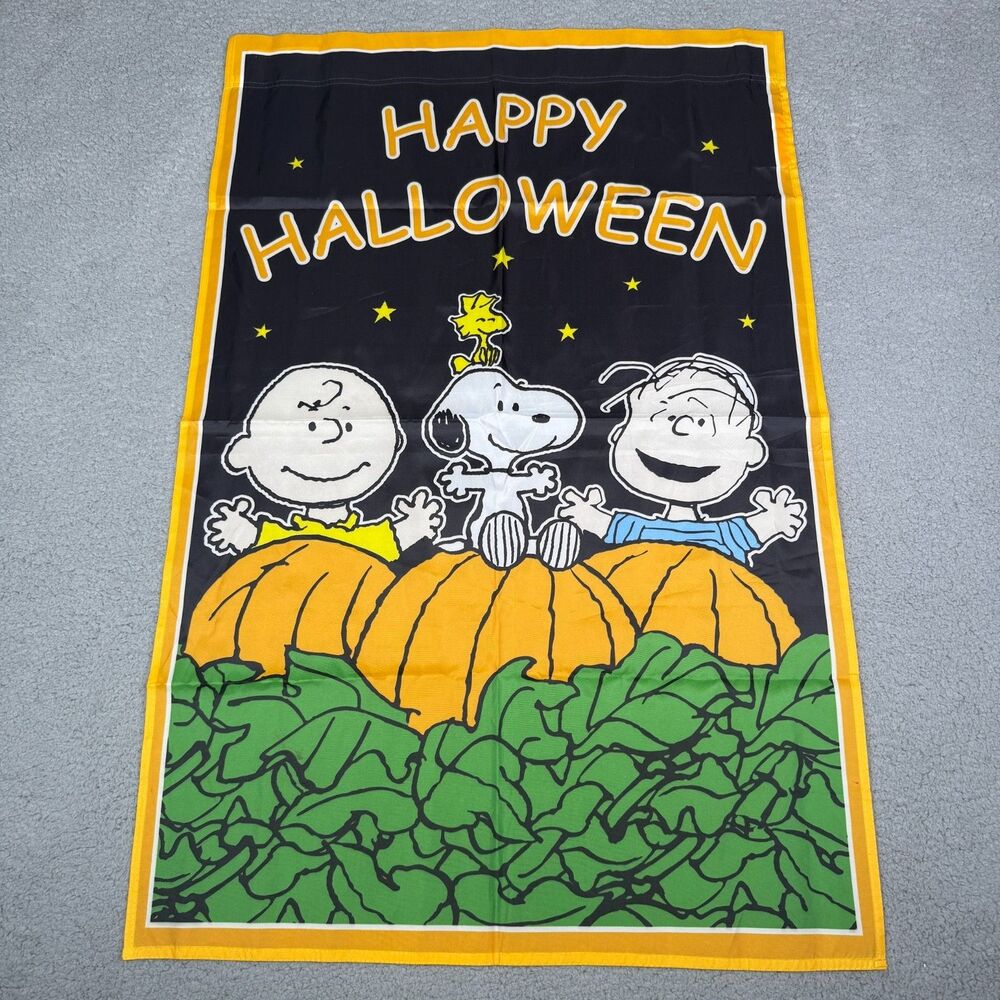 Peanuts Halloween Garden Flag 25x38 Great Pumpkin Charlie Brown Snoopy Woodstock